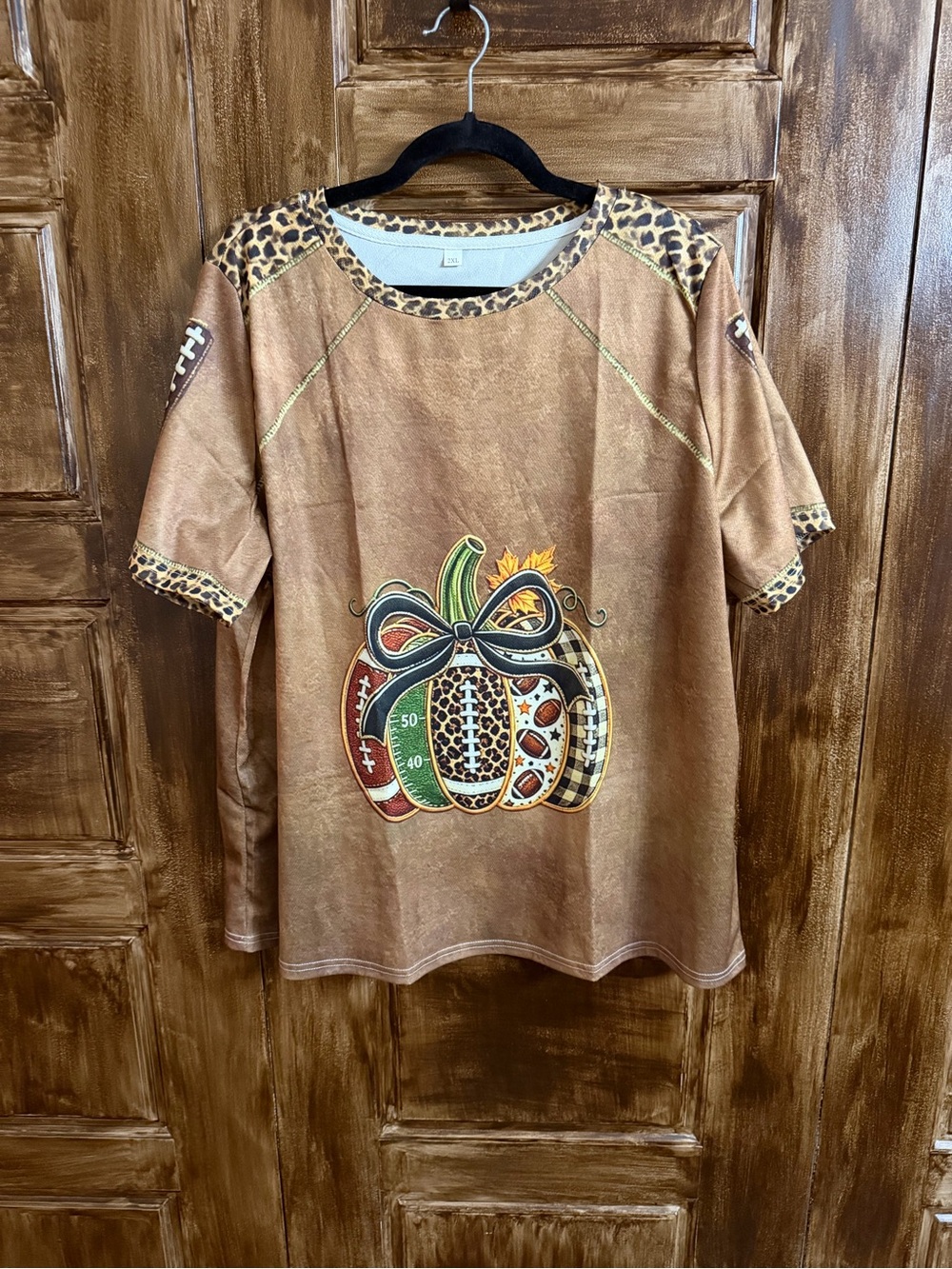 Leopard-Trim Brown Pumpkin Graphic Short Sleeve Top Size 2X Brand new, $14